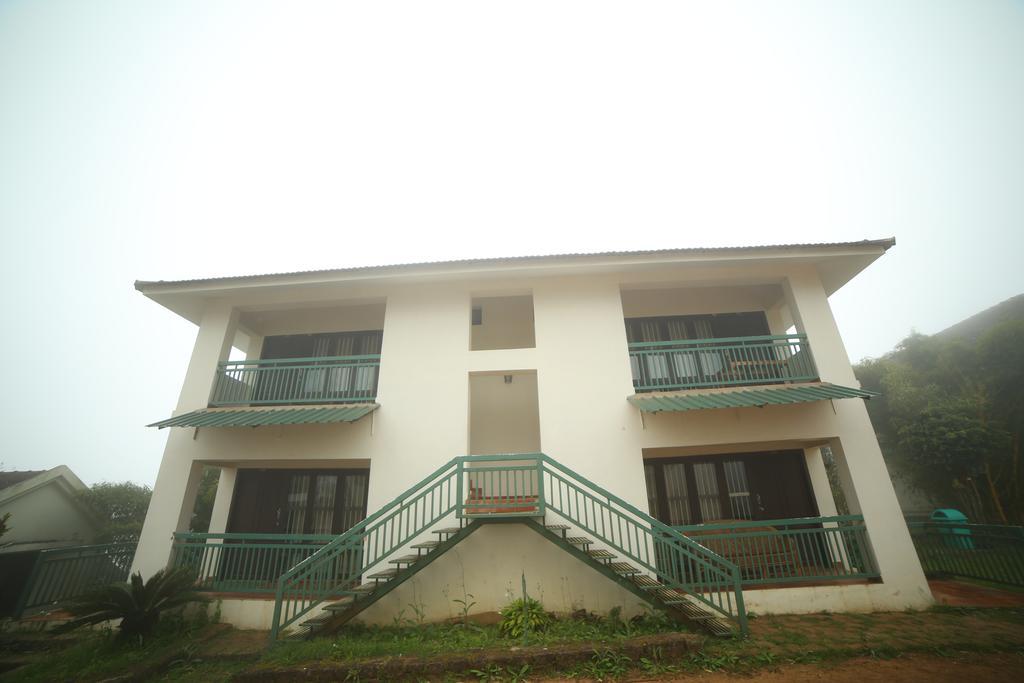 Ayur County Resort Chinnakanal Eksteriør billede
