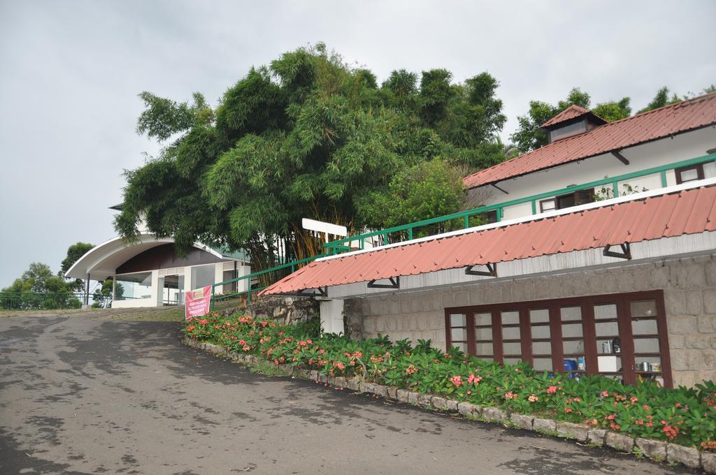 Ayur County Resort Chinnakanal Eksteriør billede