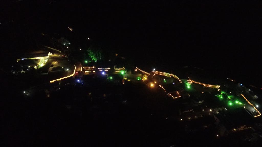 Ayur County Resort Chinnakanal Eksteriør billede